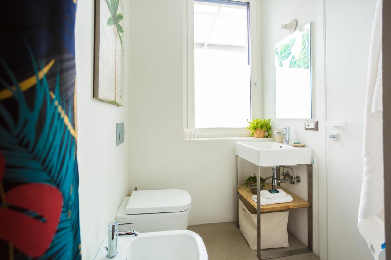 Tropical Micro Studio With Terrace And Duomo Views Milán Exteriér fotografie